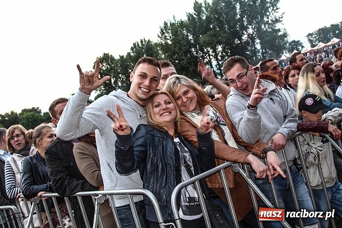 Zdjęcie w galerii na portalu naszraciborz.pl: Spóźniony, ale zawsze zachwycający Bajm wiadomości z regionu