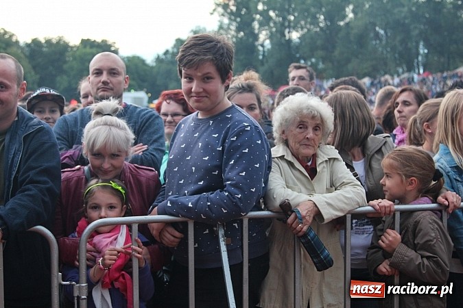 Zdjęcie w galerii na portalu naszraciborz.pl: Spóźniony, ale zawsze zachwycający Bajm wiadomości z regionu