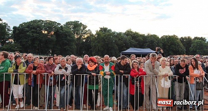 Zdjęcie w galerii na portalu naszraciborz.pl: Spóźniony, ale zawsze zachwycający Bajm wiadomości z regionu