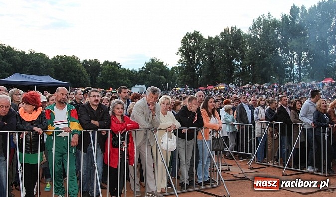 Zdjęcie w galerii na portalu naszraciborz.pl: Spóźniony, ale zawsze zachwycający Bajm wiadomości z regionu