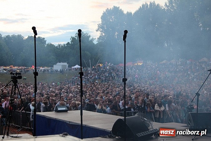 Zdjęcie w galerii na portalu naszraciborz.pl: Spóźniony, ale zawsze zachwycający Bajm wiadomości z regionu