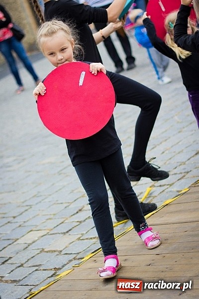 Zdjęcie w galerii na portalu naszraciborz.pl: Teatry uliczne na Dni Raciborza  wiadomości z regionu