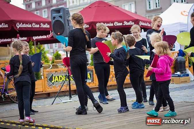 Zdjęcie w galerii na portalu naszraciborz.pl: Teatry uliczne na Dni Raciborza  wiadomości z regionu