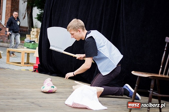 Zdjęcie w galerii na portalu naszraciborz.pl: Teatry uliczne na Dni Raciborza  wiadomości z regionu