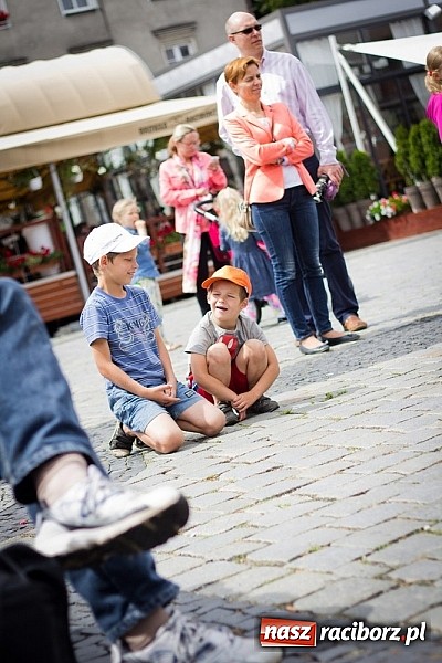 Zdjęcie w galerii na portalu naszraciborz.pl: Teatry uliczne na Dni Raciborza  wiadomości z regionu