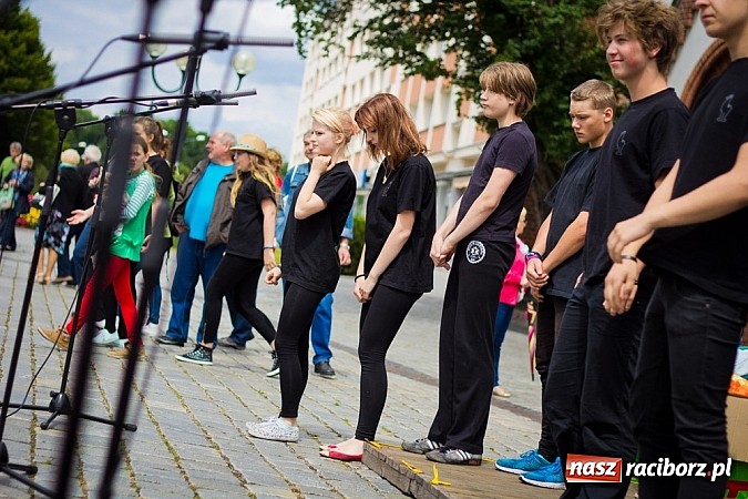 Zdjęcie w galerii na portalu naszraciborz.pl: Teatry uliczne na Dni Raciborza  wiadomości z regionu