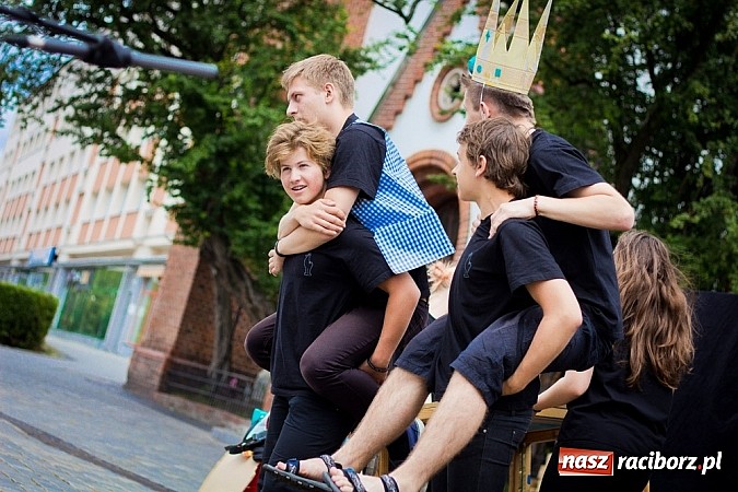 Zdjęcie w galerii na portalu naszraciborz.pl: Teatry uliczne na Dni Raciborza  wiadomości z regionu