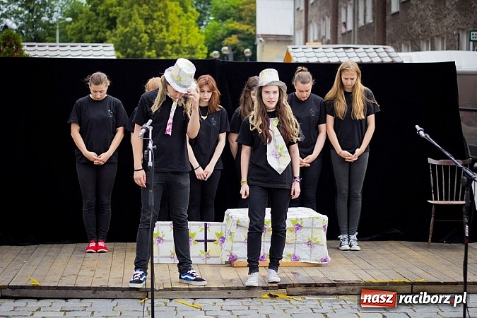 Zdjęcie w galerii na portalu naszraciborz.pl: Teatry uliczne na Dni Raciborza  wiadomości z regionu