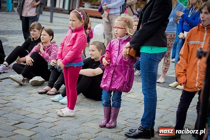 Zdjęcie w galerii na portalu naszraciborz.pl: Teatry uliczne na Dni Raciborza  wiadomości z regionu
