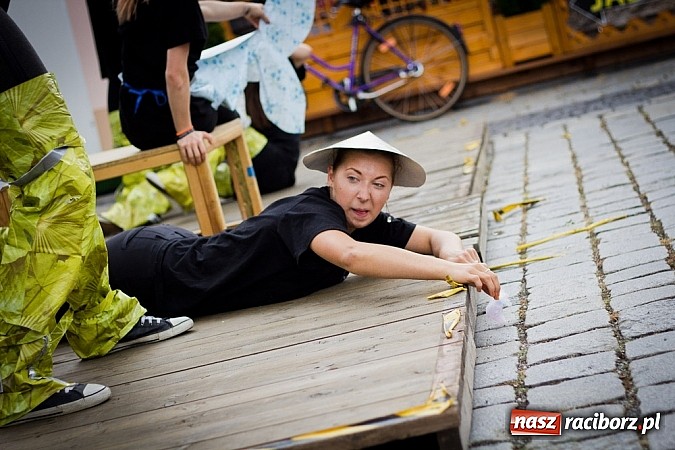 Zdjęcie w galerii na portalu naszraciborz.pl: Teatry uliczne na Dni Raciborza  wiadomości z regionu