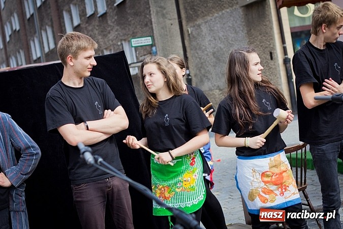 Zdjęcie w galerii na portalu naszraciborz.pl: Teatry uliczne na Dni Raciborza  wiadomości z regionu