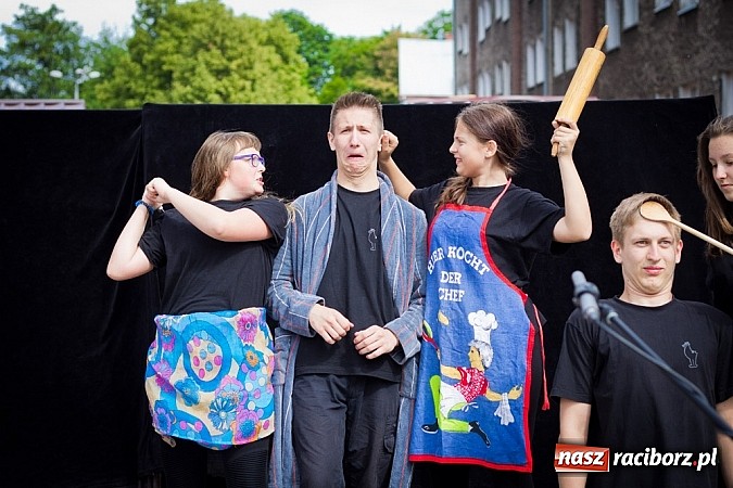 Zdjęcie w galerii na portalu naszraciborz.pl: Teatry uliczne na Dni Raciborza  wiadomości z regionu
