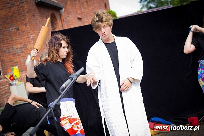 Zdjęcie w galerii na portalu naszraciborz.pl: Teatry uliczne na Dni Raciborza  wiadomości z regionu