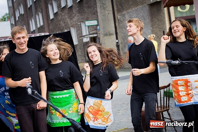 Zdjęcie w galerii na portalu naszraciborz.pl: Teatry uliczne na Dni Raciborza  wiadomości z regionu