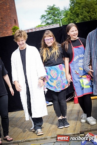 Zdjęcie w galerii na portalu naszraciborz.pl: Teatry uliczne na Dni Raciborza  wiadomości z regionu