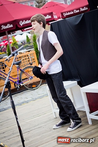 Zdjęcie w galerii na portalu naszraciborz.pl: Teatry uliczne na Dni Raciborza  wiadomości z regionu