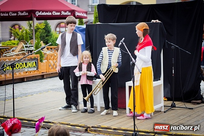 Zdjęcie w galerii na portalu naszraciborz.pl: Teatry uliczne na Dni Raciborza  wiadomości z regionu
