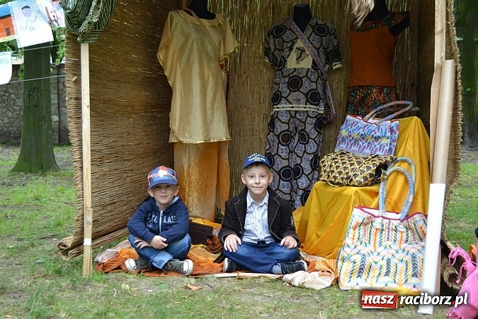 Zdjęcie w galerii na portalu naszraciborz.pl: Spotkanie z Afryką w Sanktuarium Matki Bożej wiadomości z regionu