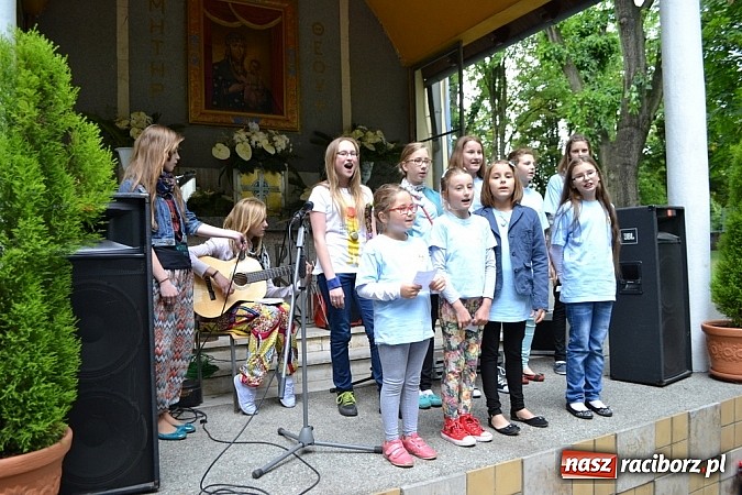 Zdjęcie w galerii na portalu naszraciborz.pl: Spotkanie z Afryką w Sanktuarium Matki Bożej wiadomości z regionu