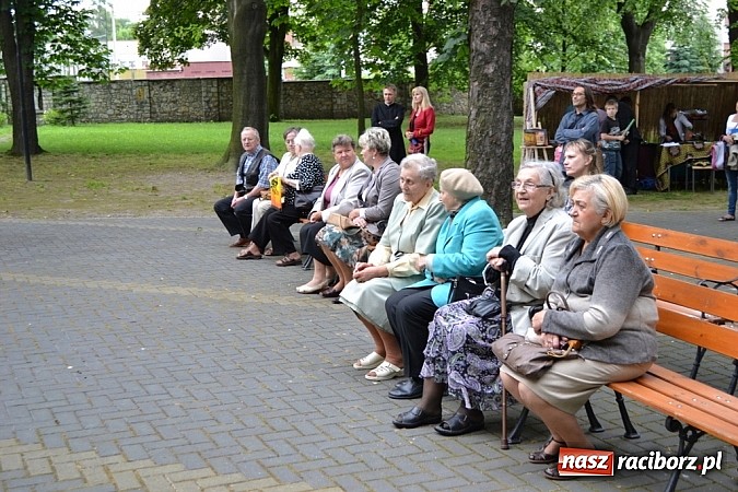 Zdjęcie w galerii na portalu naszraciborz.pl: Spotkanie z Afryką w Sanktuarium Matki Bożej wiadomości z regionu