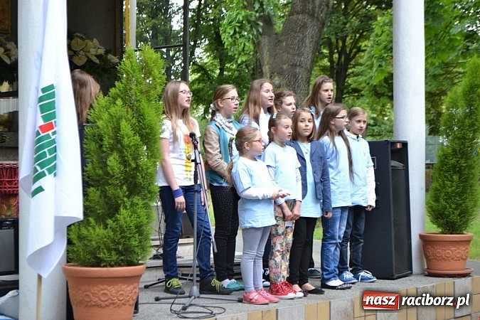 Zdjęcie w galerii na portalu naszraciborz.pl: Spotkanie z Afryką w Sanktuarium Matki Bożej wiadomości z regionu