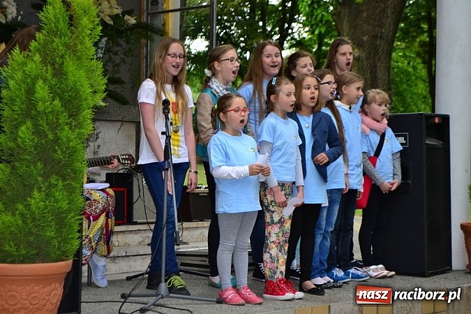 Zdjęcie w galerii na portalu naszraciborz.pl: Spotkanie z Afryką w Sanktuarium Matki Bożej wiadomości z regionu