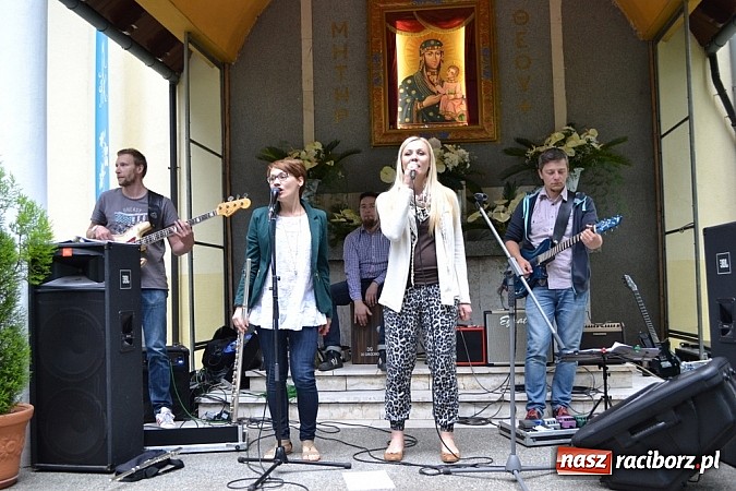 Zdjęcie w galerii na portalu naszraciborz.pl: Spotkanie z Afryką w Sanktuarium Matki Bożej wiadomości z regionu