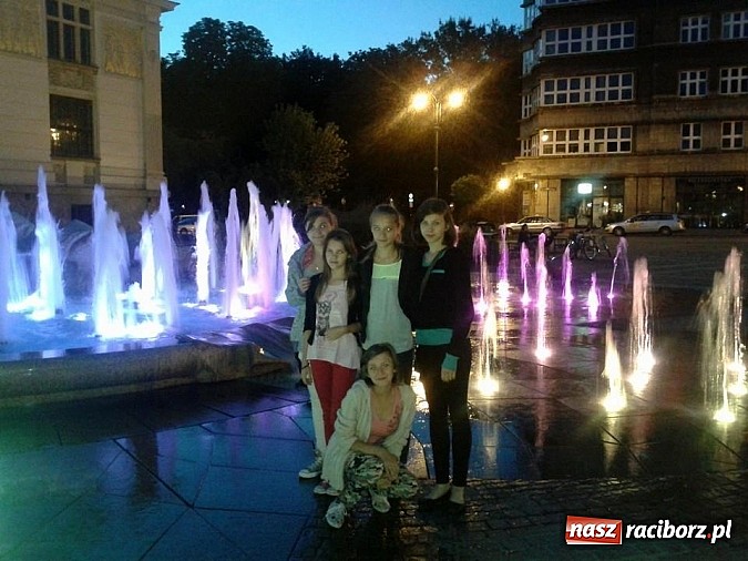 Zdjęcie w galerii na portalu naszraciborz.pl: Czarny Teatr na spektaklu w Krakowie wiadomości z regionu