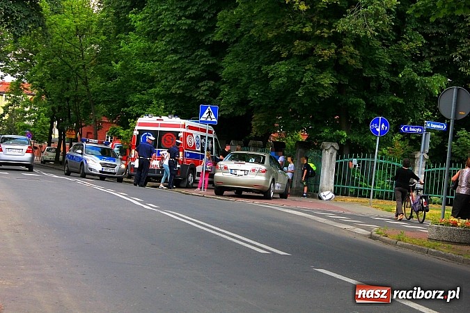 Zdjęcie w galerii na portalu naszraciborz.pl: Nastolatka potrącona na przejściu dla pieszych wiadomości z regionu