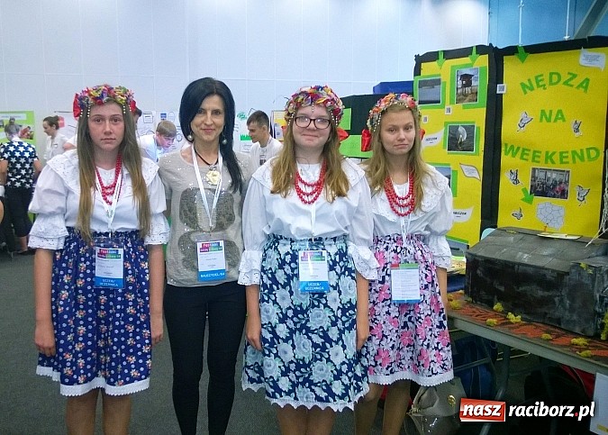 Zdjęcie w galerii na portalu naszraciborz.pl: Uczniowie z projektem Nędza na weekend w Warszawie! wiadomości z regionu