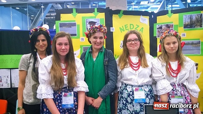 Zdjęcie w galerii na portalu naszraciborz.pl: Uczniowie z projektem Nędza na weekend w Warszawie! wiadomości z regionu