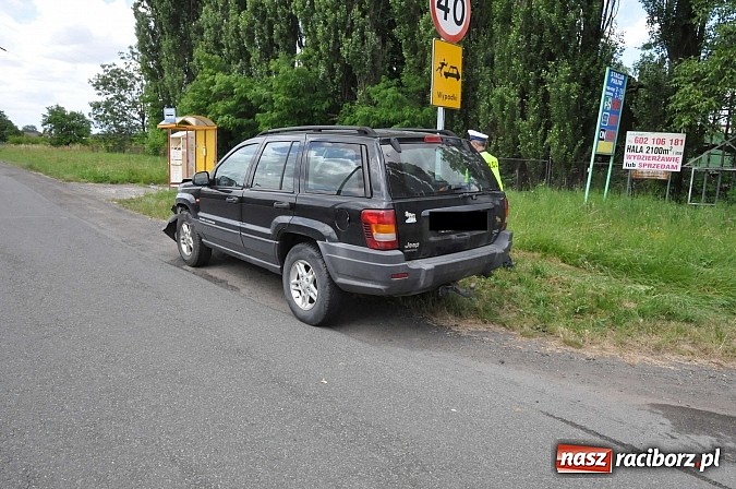 Zdjęcie w galerii na portalu naszraciborz.pl: Jeep i dostawcze renault zderzyły się na Ocickiej wiadomości z regionu