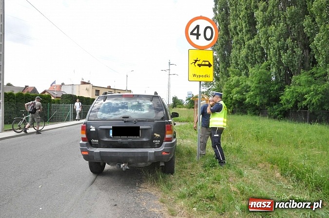 Zdjęcie w galerii na portalu naszraciborz.pl: Jeep i dostawcze renault zderzyły się na Ocickiej wiadomości z regionu