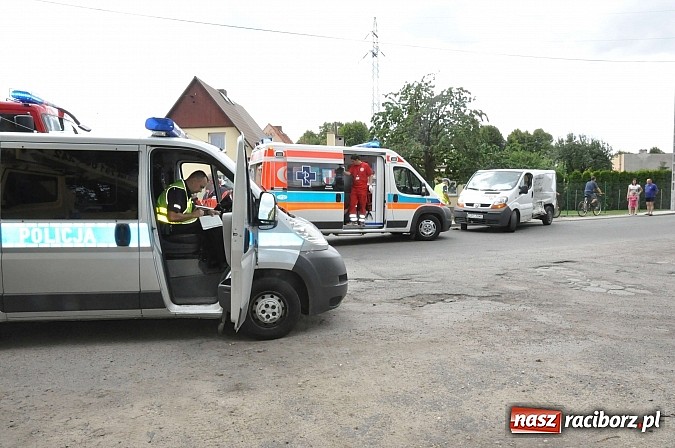 Zdjęcie w galerii na portalu naszraciborz.pl: Jeep i dostawcze renault zderzyły się na Ocickiej wiadomości z regionu