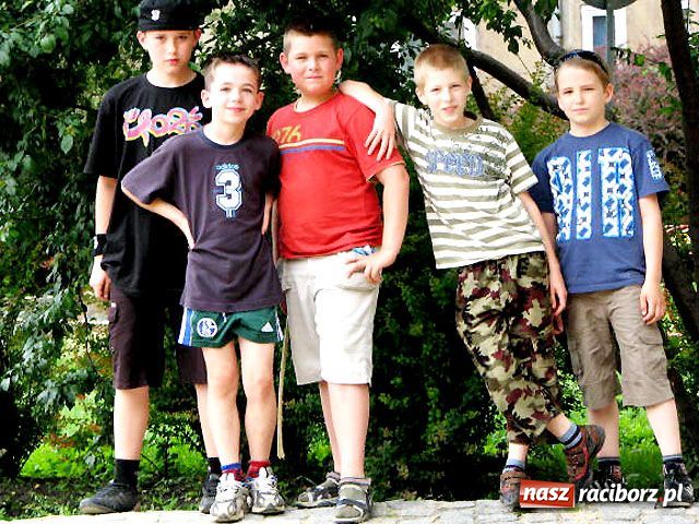 Zdjęcie w galerii na portalu naszraciborz.pl: Place zabaw, że pożal się Boże wiadomości z regionu