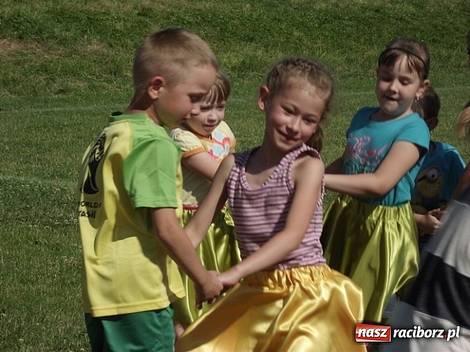 Zdjęcie w galerii na portalu naszraciborz.pl: Przedszkole nr 16: Piknik rodzinny na sportowo wiadomości z regionu