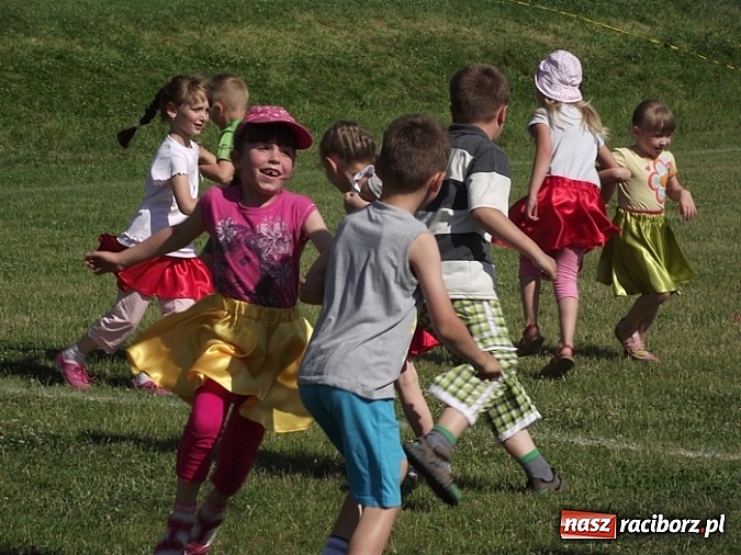 Zdjęcie w galerii na portalu naszraciborz.pl: Przedszkole nr 16: Piknik rodzinny na sportowo wiadomości z regionu
