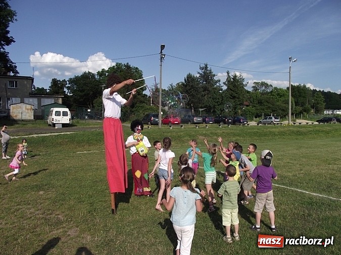 Zdjęcie w galerii na portalu naszraciborz.pl: Przedszkole nr 16: Piknik rodzinny na sportowo wiadomości z regionu