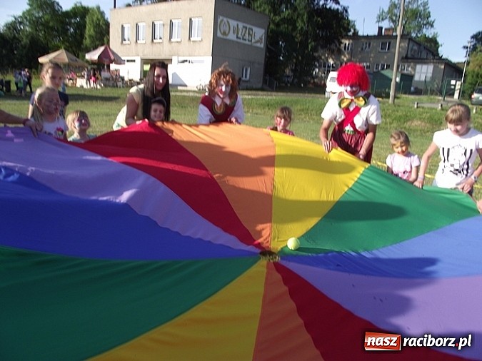 Zdjęcie w galerii na portalu naszraciborz.pl: Przedszkole nr 16: Piknik rodzinny na sportowo wiadomości z regionu