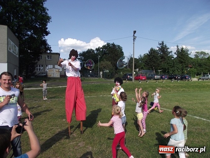 Zdjęcie w galerii na portalu naszraciborz.pl: Przedszkole nr 16: Piknik rodzinny na sportowo wiadomości z regionu