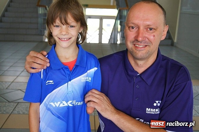 Zdjęcie w galerii na portalu naszraciborz.pl: Klub z Kędzierzyna-Koźla dziękuje szkole w Nędzy za wsparcie wiadomości z regionu