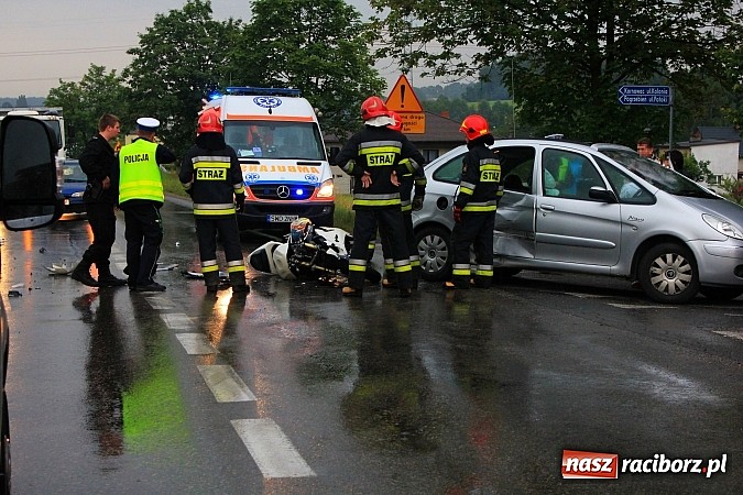 Zdjęcie w galerii na portalu naszraciborz.pl: Wypadek w Rzuchowie! Ranny motocyklista wiadomości z regionu