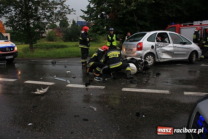 Zdjęcie w galerii na portalu naszraciborz.pl: Wypadek w Rzuchowie! Ranny motocyklista wiadomości z regionu