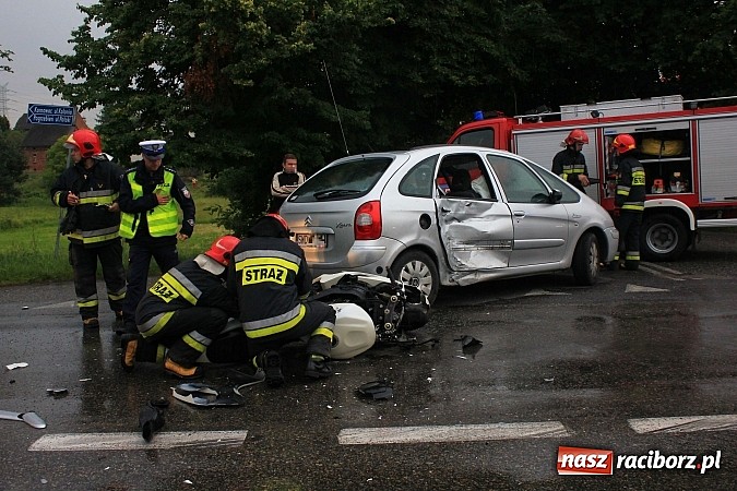 Zdjęcie w galerii na portalu naszraciborz.pl: Wypadek w Rzuchowie! Ranny motocyklista wiadomości z regionu