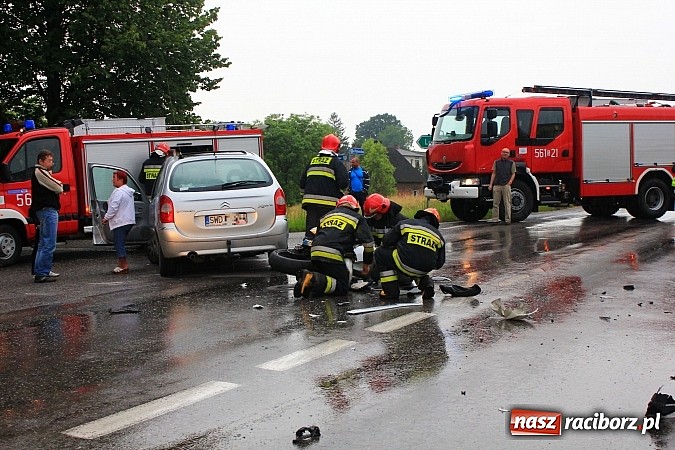 Zdjęcie w galerii na portalu naszraciborz.pl: Wypadek w Rzuchowie! Ranny motocyklista wiadomości z regionu
