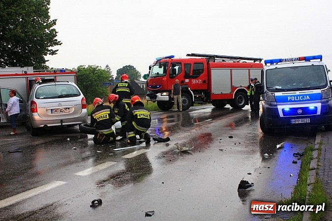 Zdjęcie w galerii na portalu naszraciborz.pl: Wypadek w Rzuchowie! Ranny motocyklista wiadomości z regionu