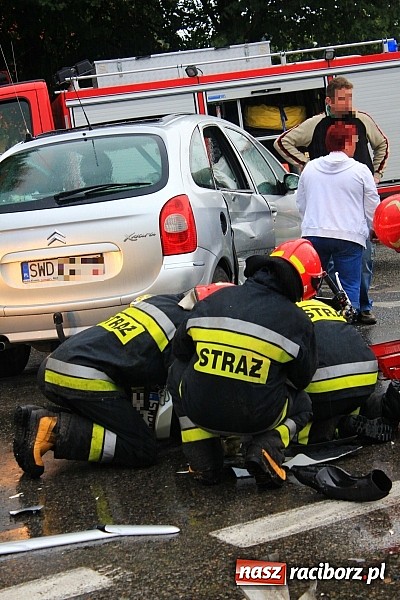 Zdjęcie w galerii na portalu naszraciborz.pl: Wypadek w Rzuchowie! Ranny motocyklista wiadomości z regionu