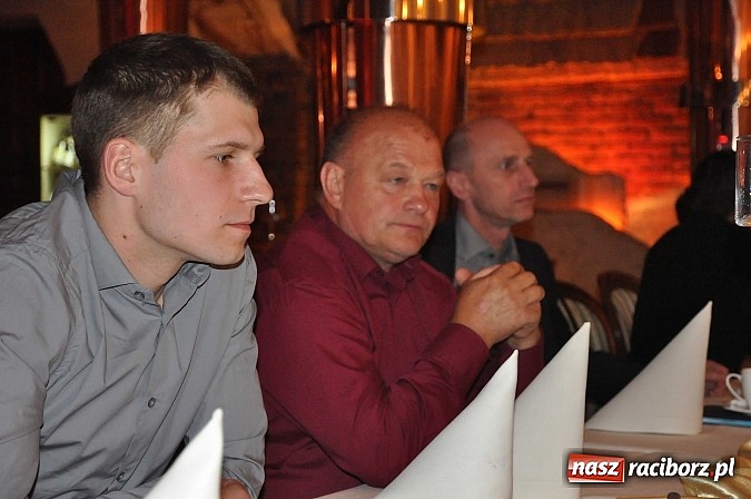 Zdjęcie w galerii na portalu naszraciborz.pl: Niektórzy myśleli, że Korwin-Mikke przyjedzie. Nowa Prawica tworzy struktury w Raciborzu wiadomości z regionu