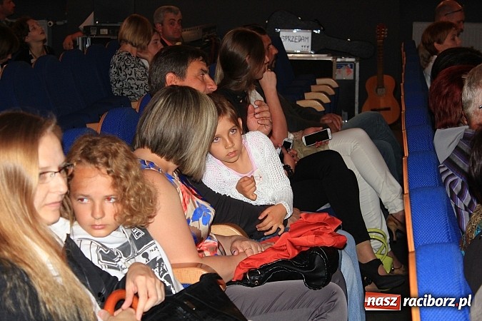 Zdjęcie w galerii na portalu naszraciborz.pl: W Strzesze odbyła się Gala Laureatów SP 18 wiadomości z regionu