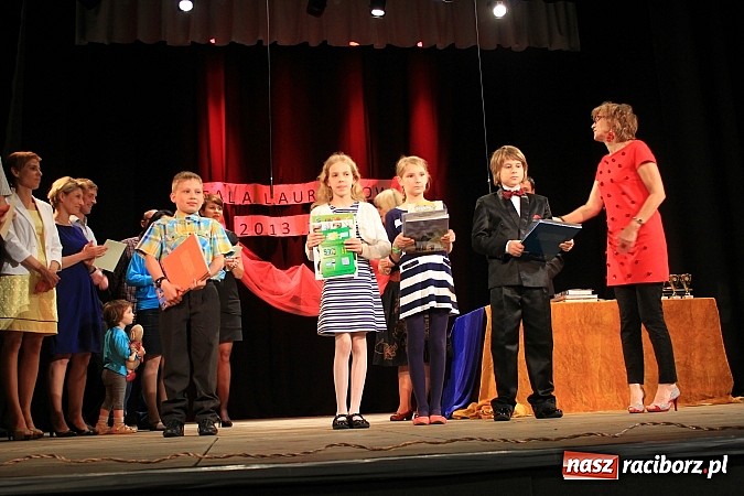 Zdjęcie w galerii na portalu naszraciborz.pl: W Strzesze odbyła się Gala Laureatów SP 18 wiadomości z regionu